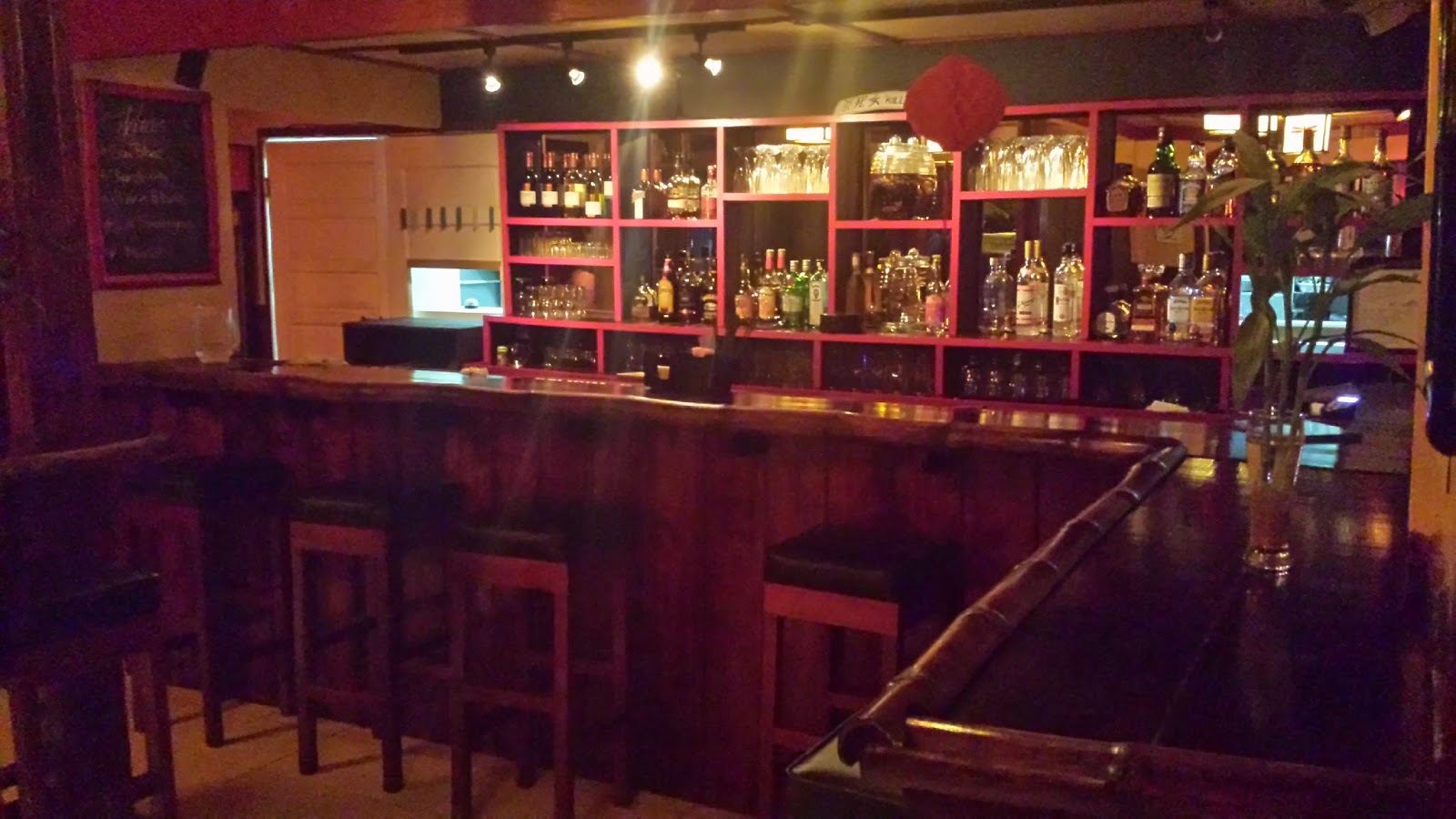 Remaxvipbelize: Bar Restaurant