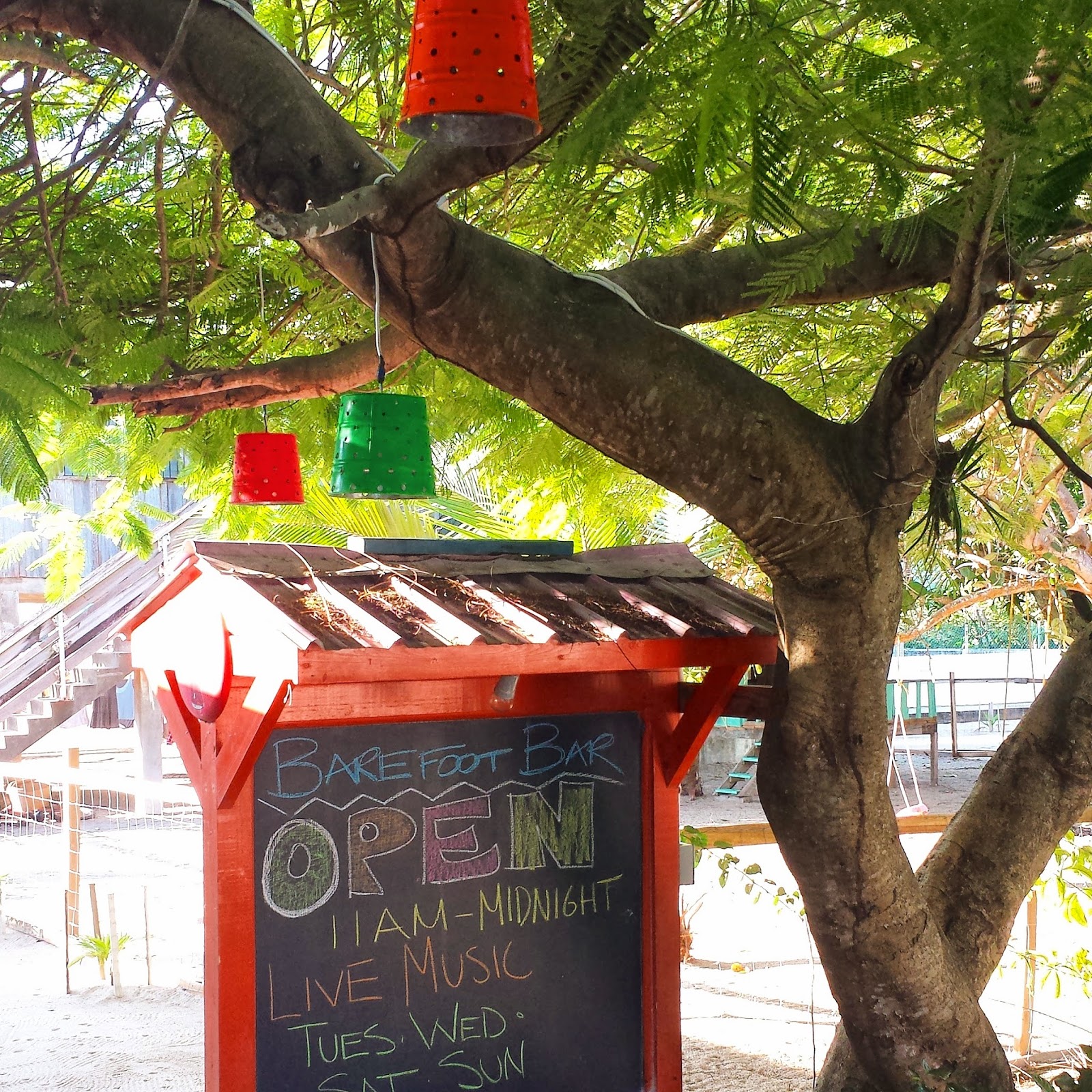 Remaxvipbelize : Bare Foot Bar