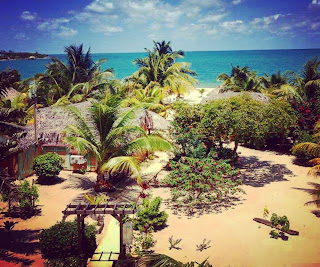 Remax Vip Belize : decide between Belize and Panama