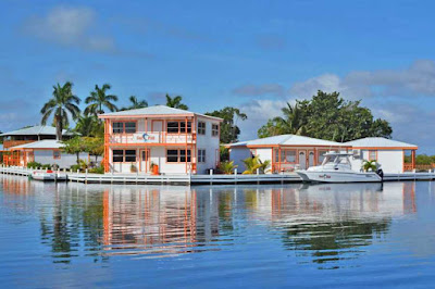 Remax Vip Belize :hotels in Placencia