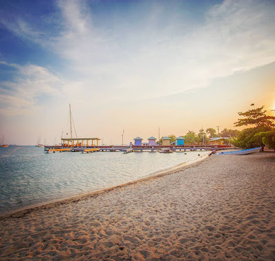 Remax Vip Belize : Friday morning Belize woke