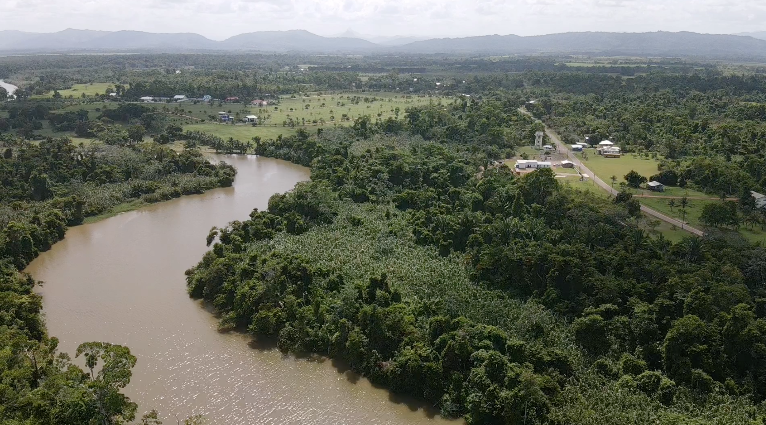 10 Acres of Lush Jungle on Sittee River