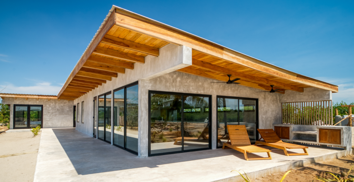 28 Premier Waterfront Luxury Villas