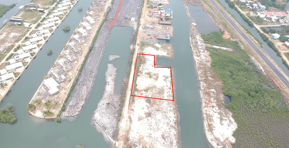 Canal Lot Near Airstrip