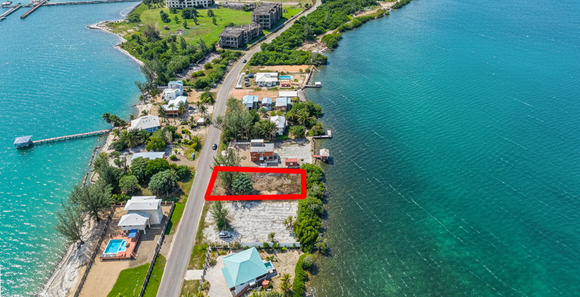 Waterfront lot in North Placencia for sale