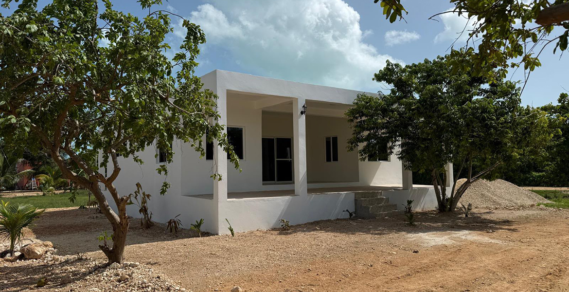 2-Bedroom, 2-Bath Home Just 5 Minutes from the Beach