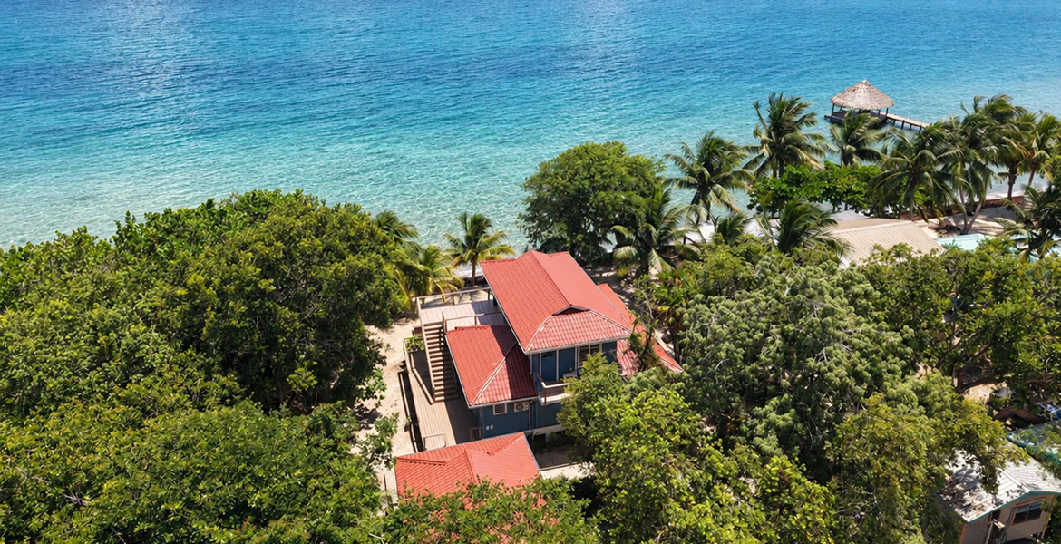 Beautiful 3-suite Beachfront Home
